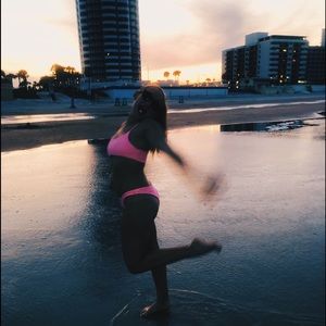 Meet your Posher, Linley